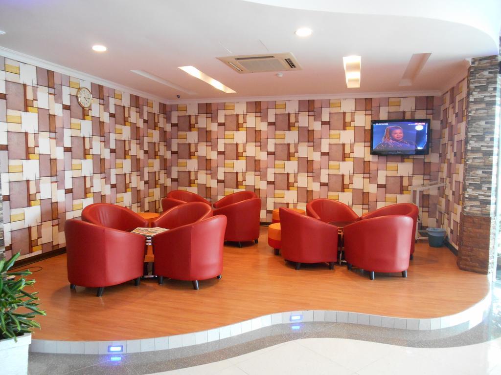 Sai Villa Hotel Near Klia & Klia2 Nilai Kültér fotó