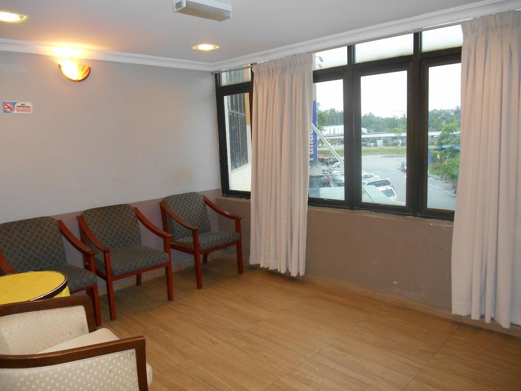 Sai Villa Hotel Near Klia & Klia2 Nilai Kültér fotó