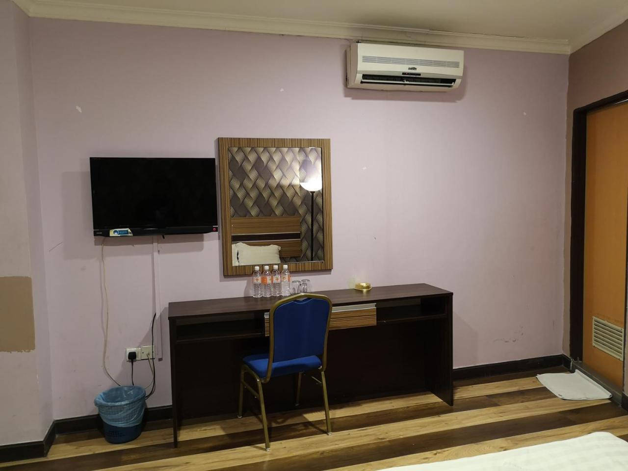 Sai Villa Hotel Near Klia & Klia2 Nilai Kültér fotó