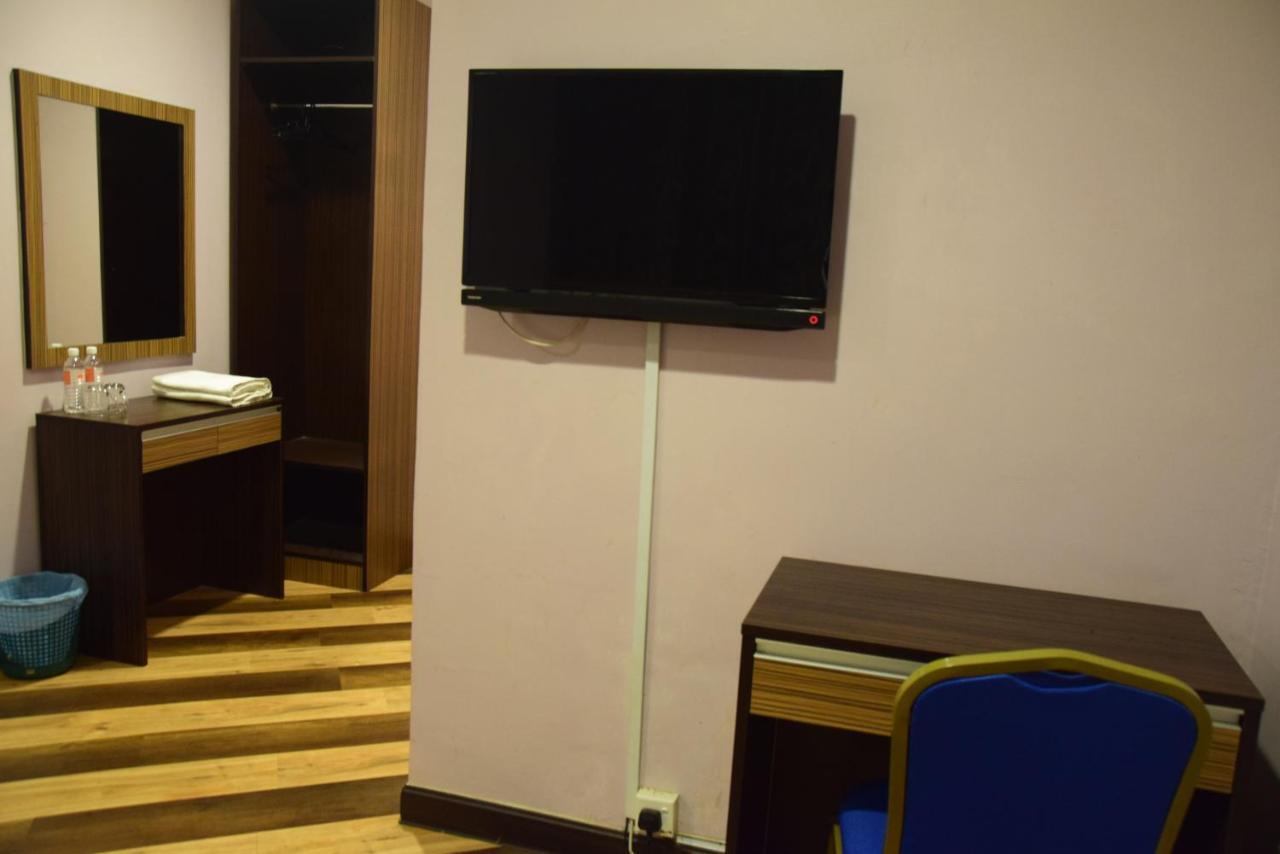 Sai Villa Hotel Near Klia & Klia2 Nilai Kültér fotó
