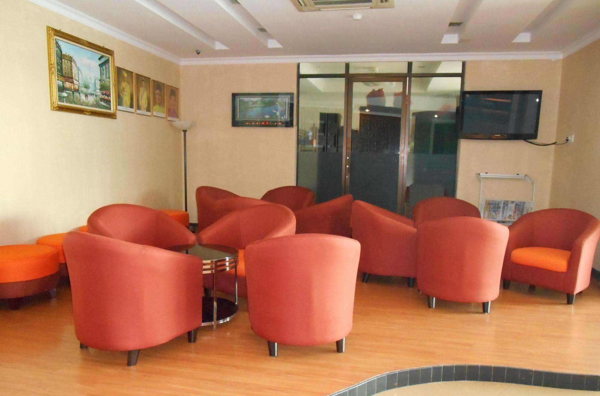 Sai Villa Hotel Near Klia & Klia2 Nilai Kültér fotó