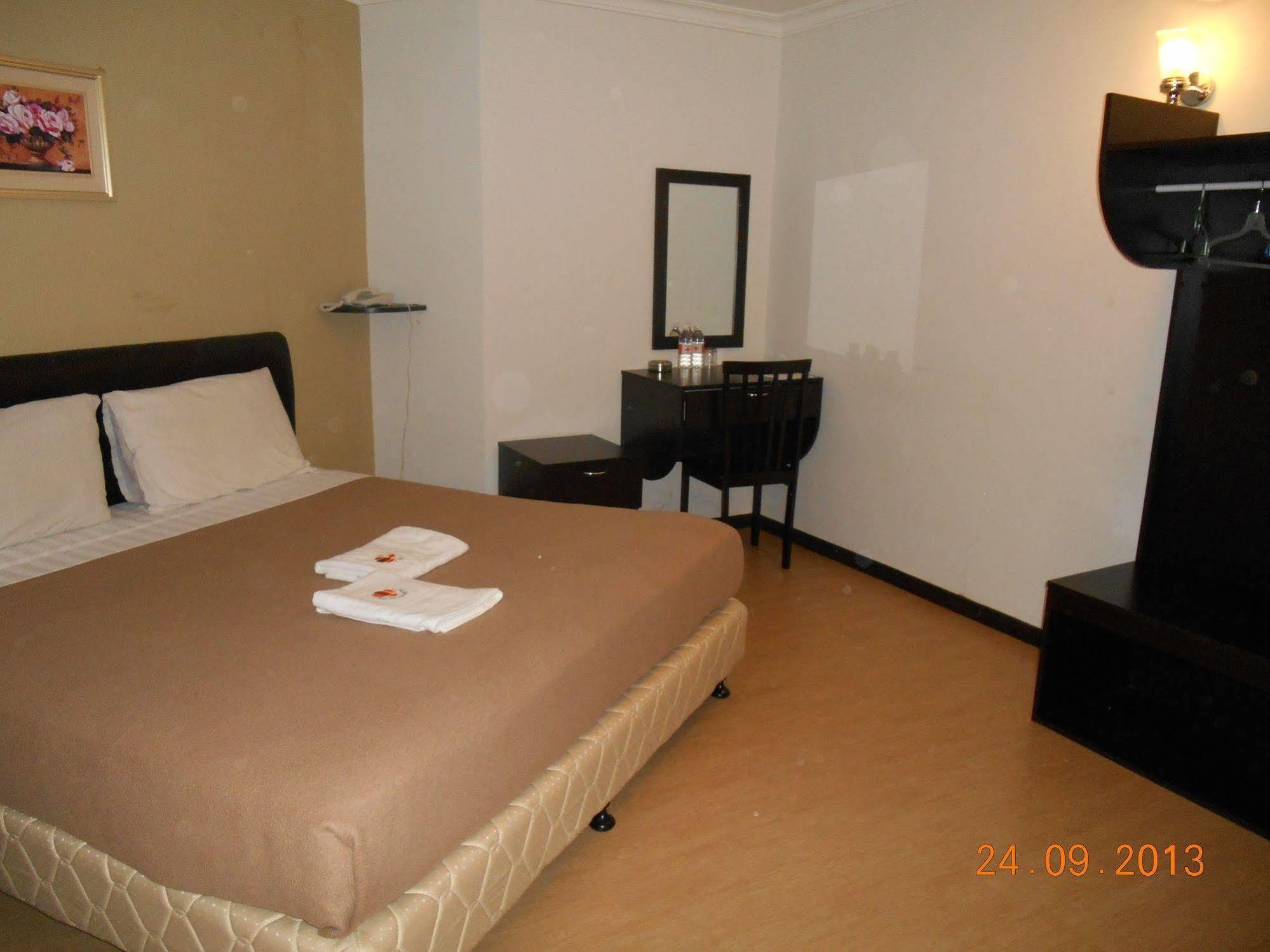 Sai Villa Hotel Near Klia & Klia2 Nilai Kültér fotó