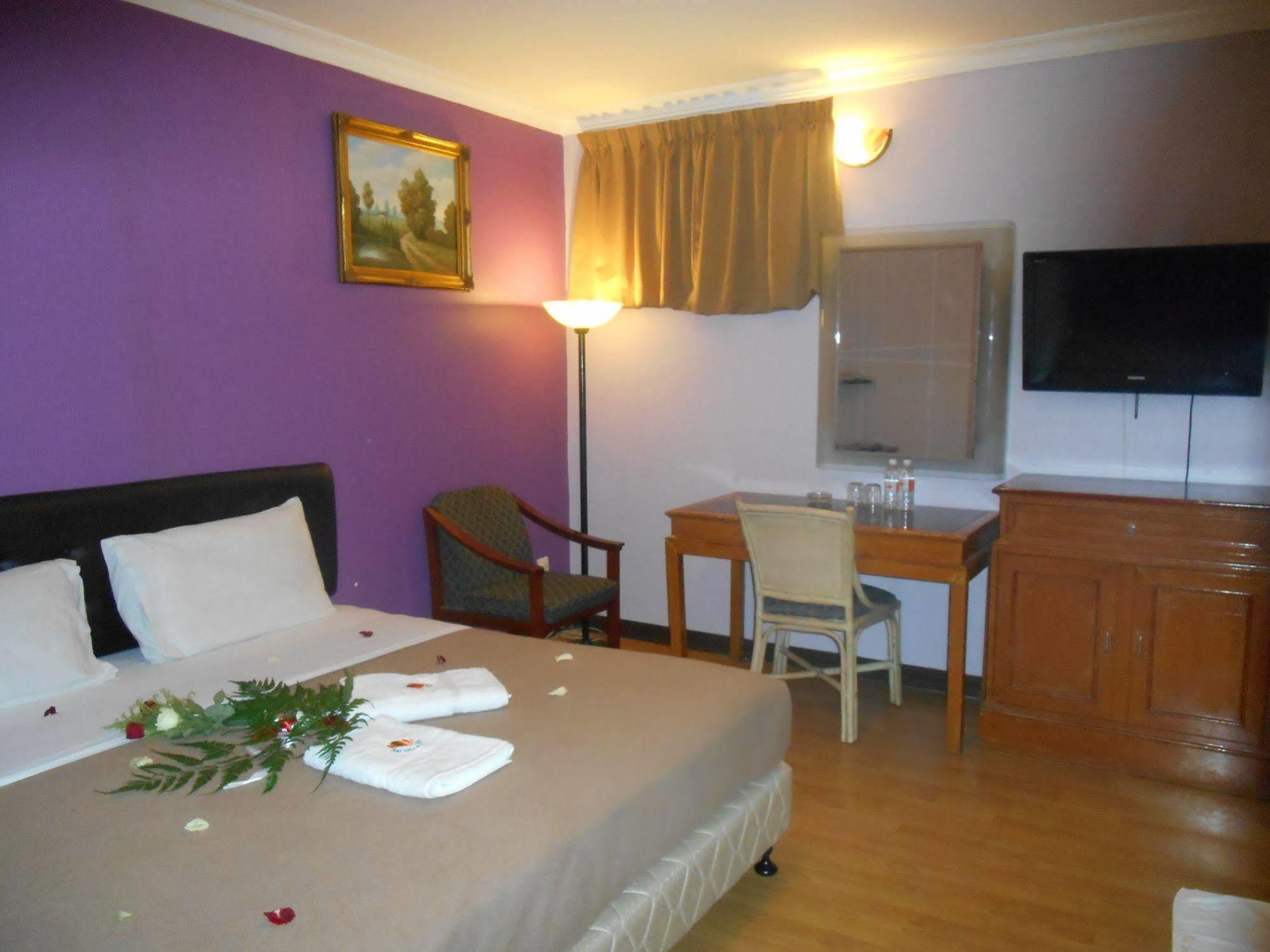 Sai Villa Hotel Near Klia & Klia2 Nilai Kültér fotó