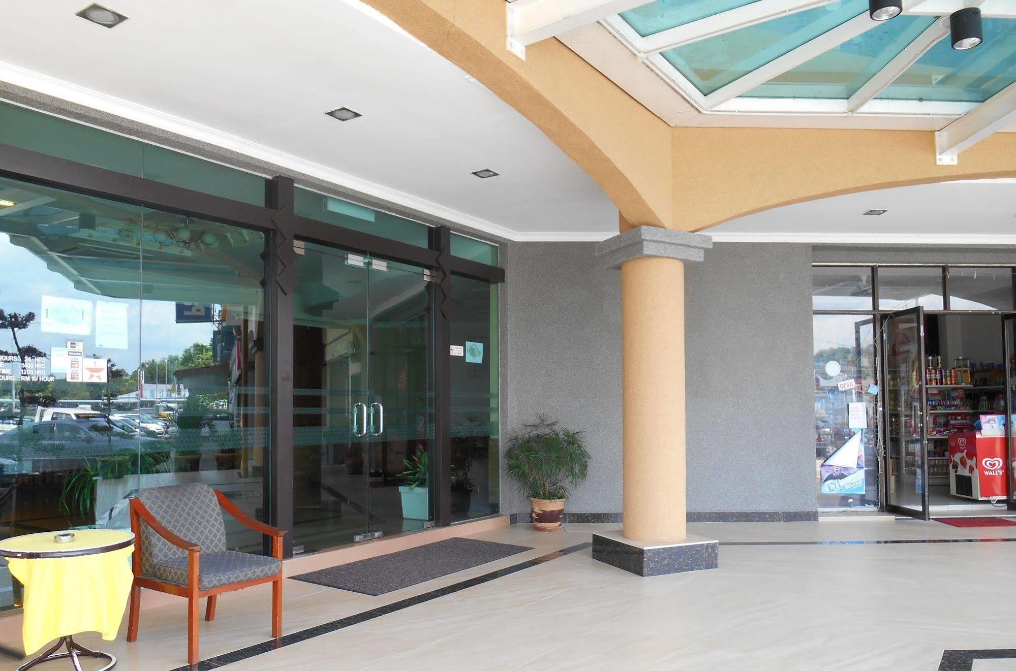 Sai Villa Hotel Near Klia & Klia2 Nilai Kültér fotó