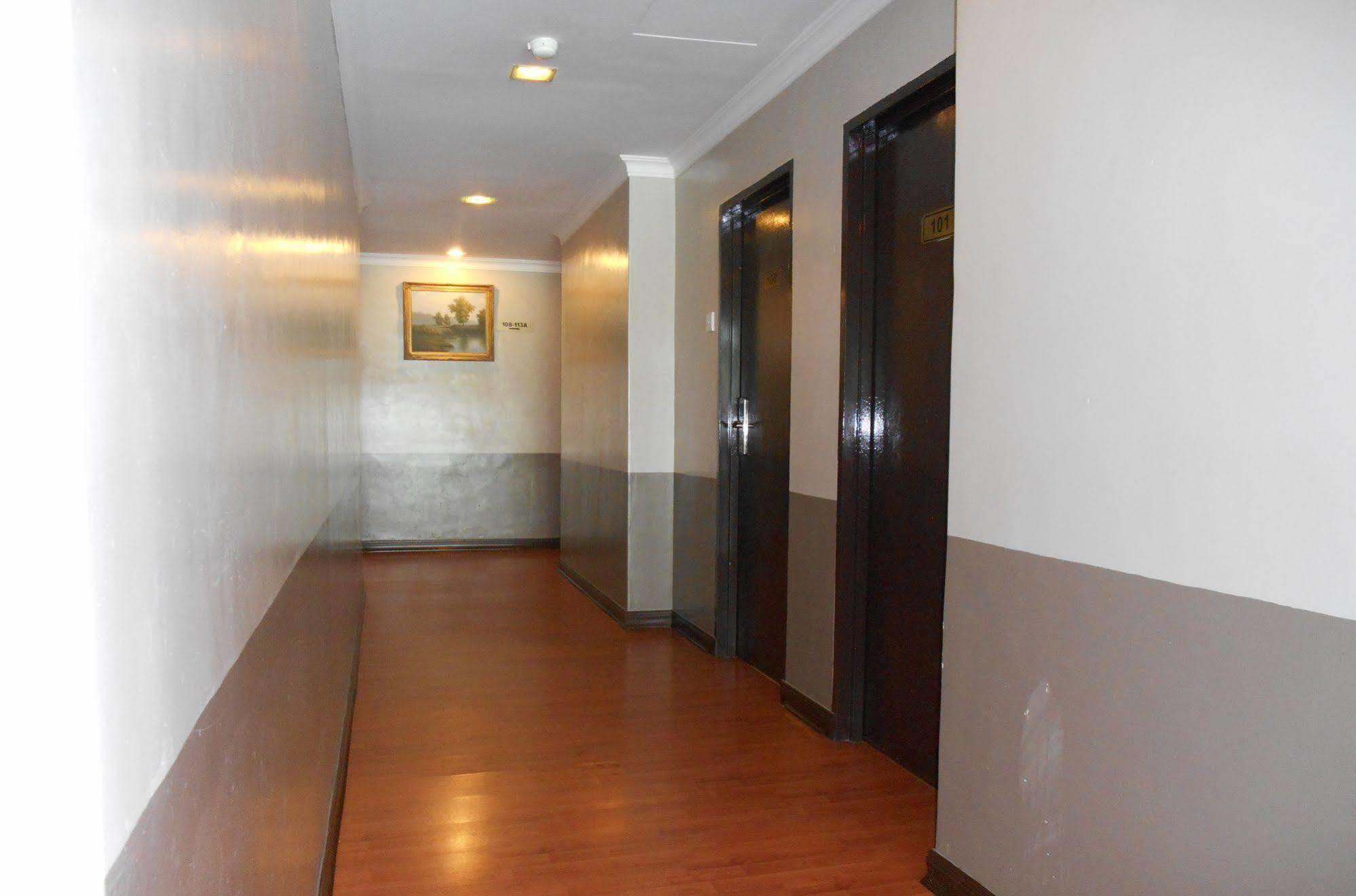 Sai Villa Hotel Near Klia & Klia2 Nilai Kültér fotó